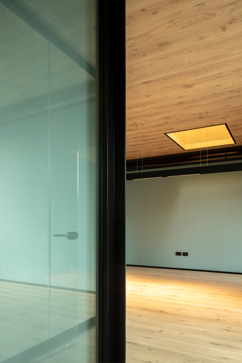 mb-studio-luce-commerialista-foto3